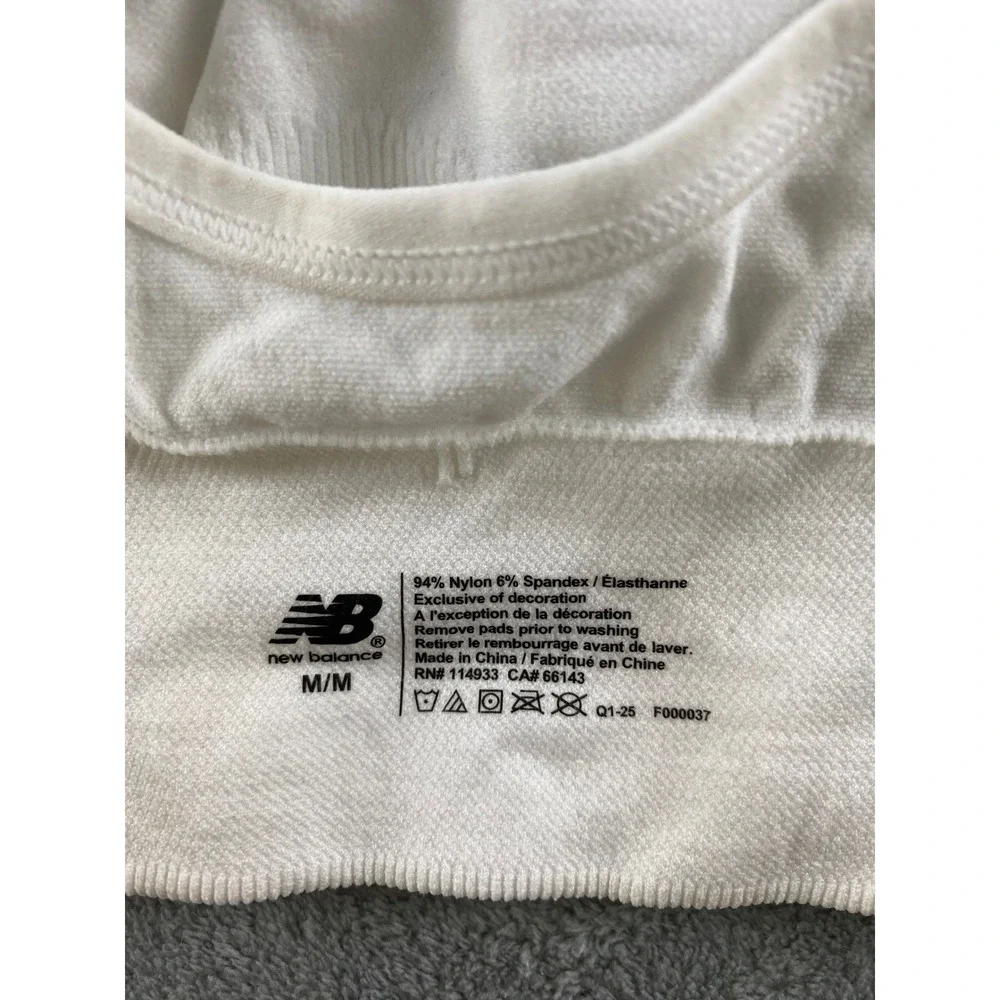 New Balance Womens White Ribbed Seamless Racerback Sports Bra M. Ruched Front - Picture 3 of 8